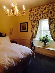 The London Inn - Image 4