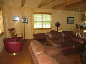 Bluebonnet Cabin - Image 4