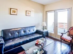 Hollywood Experience Apartment - Image 4