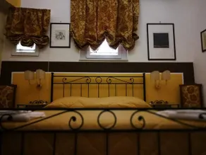 Trinity Palace - Image 3