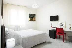 Central House - Image 3
