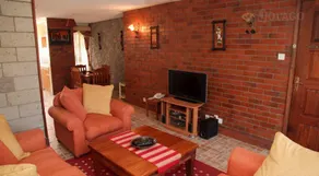 Tropical Towers Apartments - Image 3