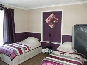 The Seaview Hotel - Image 4