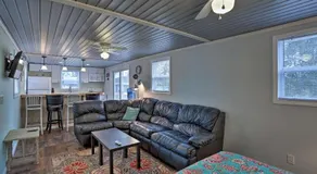 NEW-Studio w/Outdoor Shower 10 min to Sunset Beach - Image 3