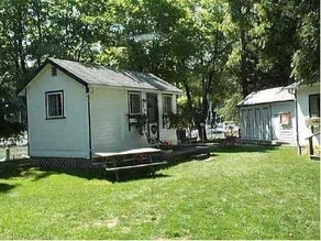 Bayfield River Cottage Colony - Image 2