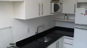 Quarto de Casal Banheiro Privativo Ar Condicionado Frigobar na Avenida Carlos Gomes - Image 2