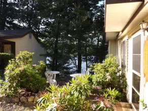 The Boulders Motel & Cottages - Image 2