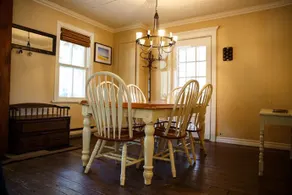 Cape Cod Cottage on River Rouge - Image 3