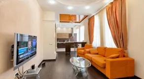 Kiev Apartment Kreschatyk - Image 2