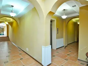 DIZHONGHAI GARDEN HOSTEL - Image 4