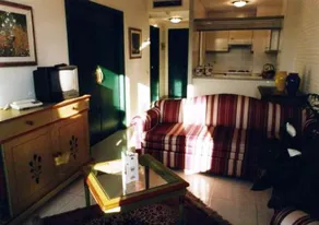 Camparan Suites - Image 3