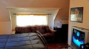 Tudor Rose Manor Santa Cruz - Image 2