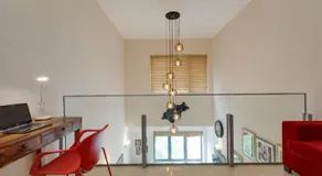 Hostie Evanya - luxury 2BR apt near Golf Course Road - Image 3