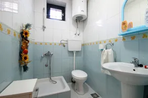 Lighthouse Apartments - Image 5