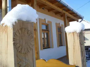 Arany Napraforgo Vendeghaz - Image 2