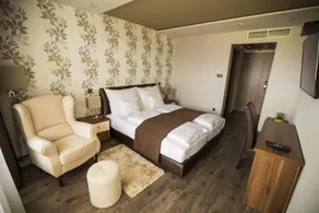Pole Position Beach Hotel - Image 4