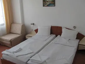 Stop Hotel - Image 4
