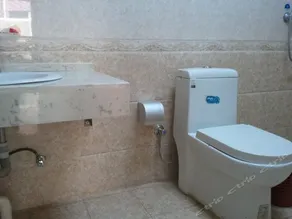 Yingbin Business Hotel - Image 1