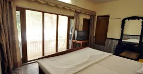 Hotel Peacock Holiday Resort - Image 4