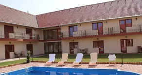 Boni Családi Wellness Hotel - Image 2