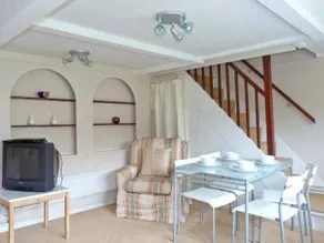 Vine Cottage - Image 1