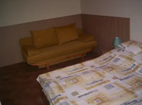 Anzsore Apartman - Image 4