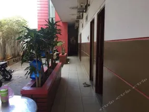 Ruby Hotel - Image 3
