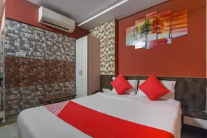 Hotel Golden Palace by OYO Rooms - Image 3