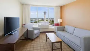 Four Points by Sheraton Niagara Falls Fallsview - Image 5