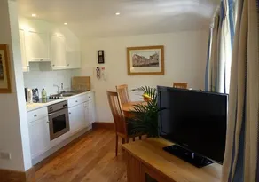 The Apartment at Hillside Lodge - Image 4