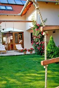 Várszálló Apartman - Image 3