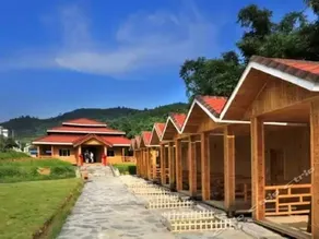 Siji Huahai Cabin Holiday Hotel - Image 2