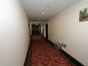 GreenTree Inn Shandong Heze Juancheng County Second Juancheng Road Shell Hotel - Image 5