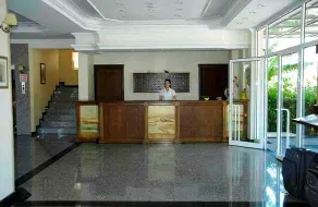 Prestige Garden Hotel - Image 3