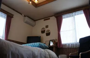 Small Inn Beaver - Image 3