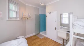 Super Stylish Group House By The Sea - Sleeps 12! - Image 5