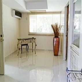 Perle Noire Bed and Breakfast - Image 5