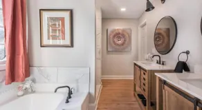 Cozy and Stylish Farmhouse in South Atlanta - Image 4