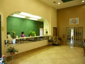 Plaza Inn & Suites - Image 3