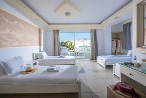 ICandy Apartments - Image 4