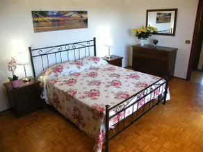 Rome In Green Apartment - Image 3