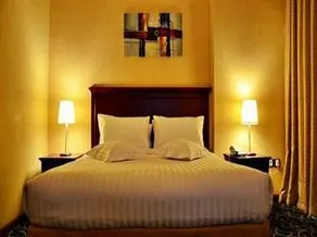 Richmond Green Hotel - Image 5