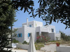 Christo Rooms & Studios - Image 2