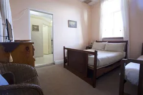 The Grand Guesthouse - Image 5