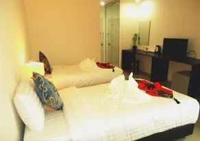 Tawanna Mansion - Image 1