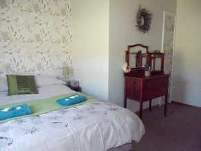 Eden Orchard & Farmstay - Image 5