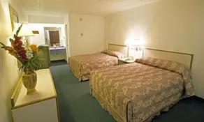 Royal Inn - Image 5