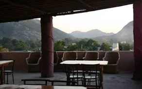 New Paradise Inn - Image 4