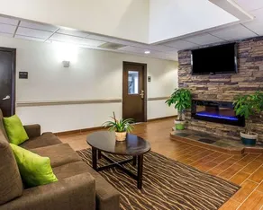 Sleep Inn & Suites - Image 4