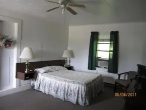 Mountain Top Motel - Image 3